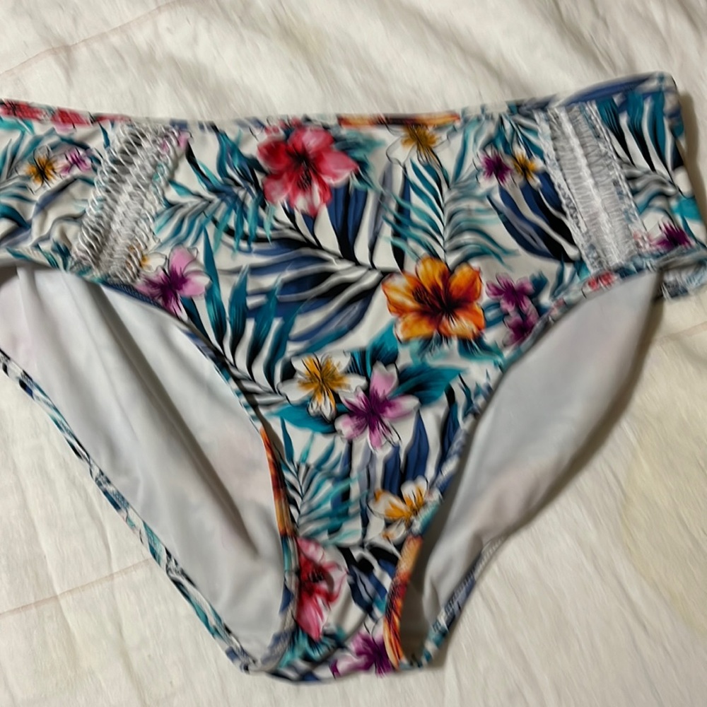 Time and True swim bottoms multi colored 1x